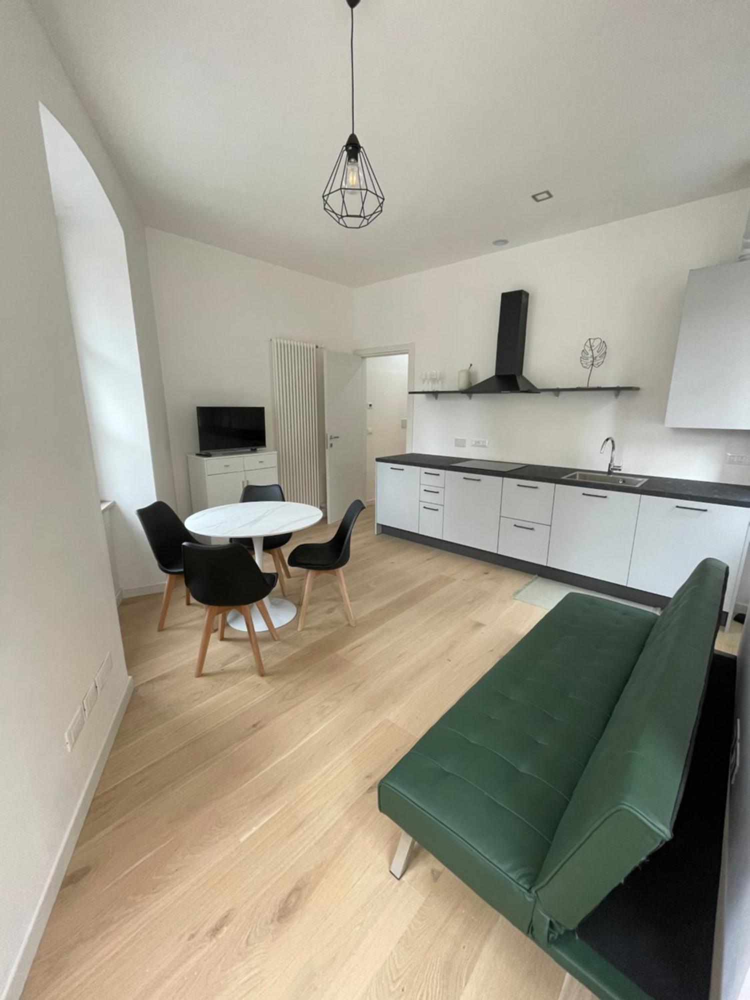 Apartament Le Vie Del Vento - Garibaldi Triest Zewnętrze zdjęcie