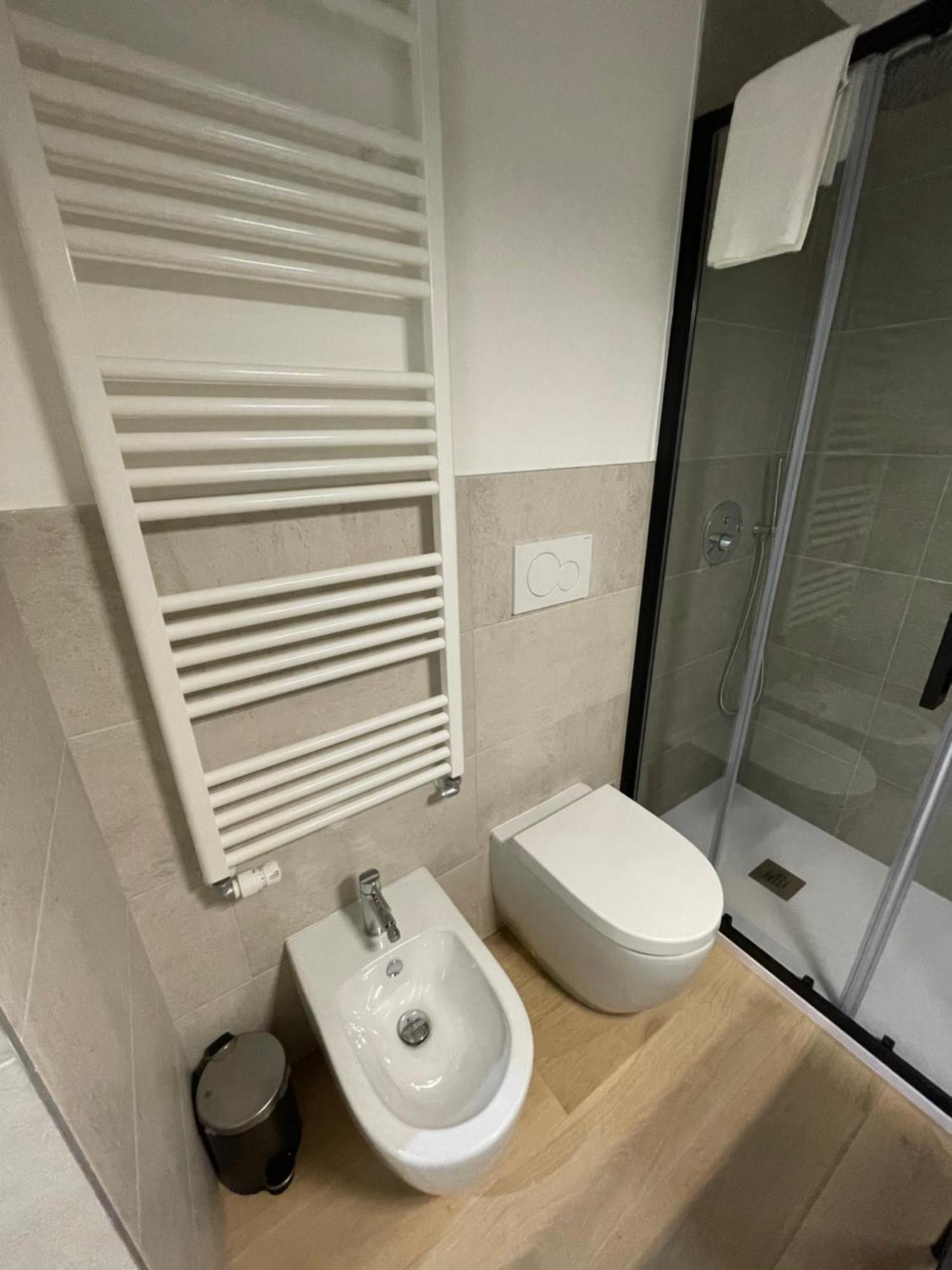 Apartament Le Vie Del Vento - Garibaldi Triest Zewnętrze zdjęcie