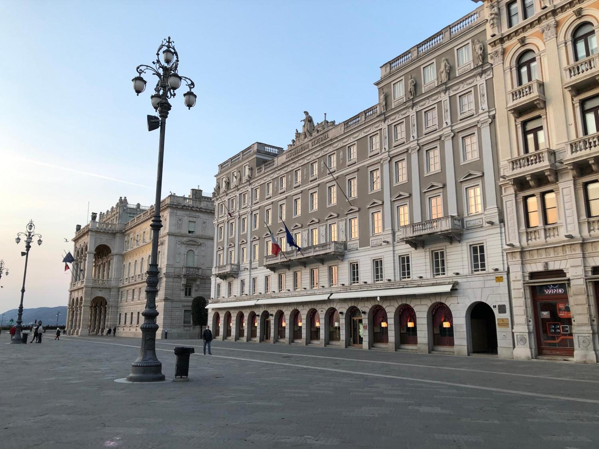 Apartament Le Vie Del Vento - Garibaldi Triest Zewnętrze zdjęcie